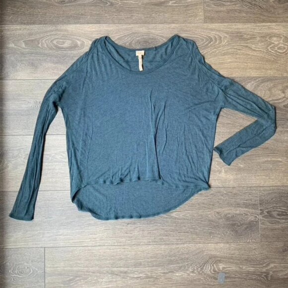 Aritzia Wilfred Free Women's Top T-shirt Teal green Boxy Long Sleeve Size XS - Picture 3 of 7